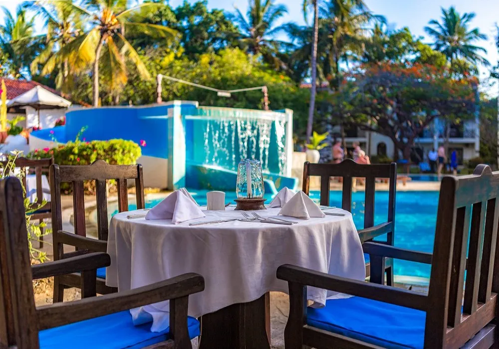 5 Days Tsavo West And Diani Beach Expedition